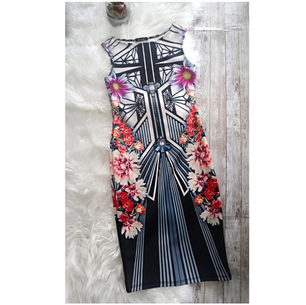 UK2LA (NWOT) Flower print dress